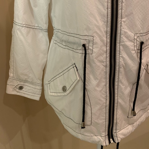 Indigo Saints White Windbreaker S NWT - Picture 3 of 6